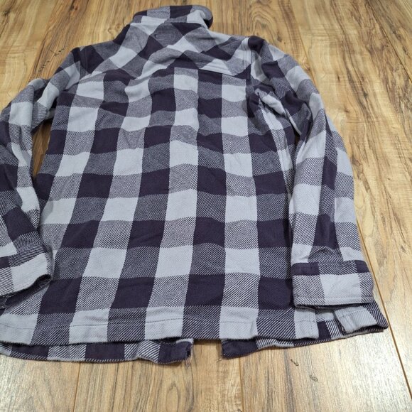 Cabelas Purple button Down shirt size medium - Picture 2 of 5